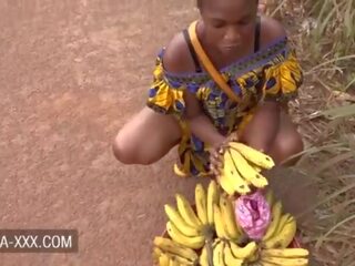 Black banana seller girl seduced for a outstanding sex film